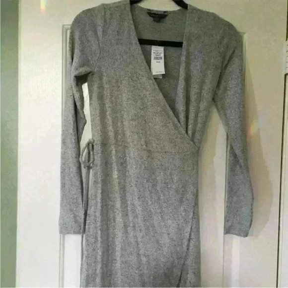 NWT American Eagle Grey Wrap Sweater V-Neck Mini Dress Women’s Size Medium - Picture 1 of 6